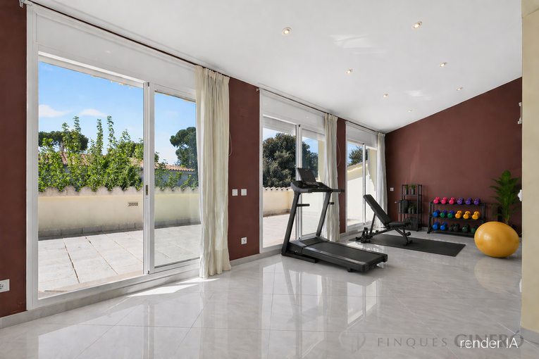 Spacious 4-bedroom detached house with 323 m², private pool and garden, set in a quiet residential area.