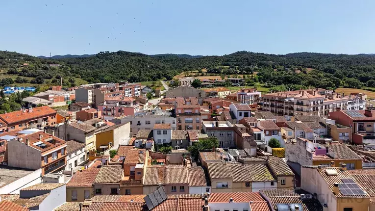 Casa de poble reformada el 2026, amb pati de 50 m² i ubicació excel·lent.