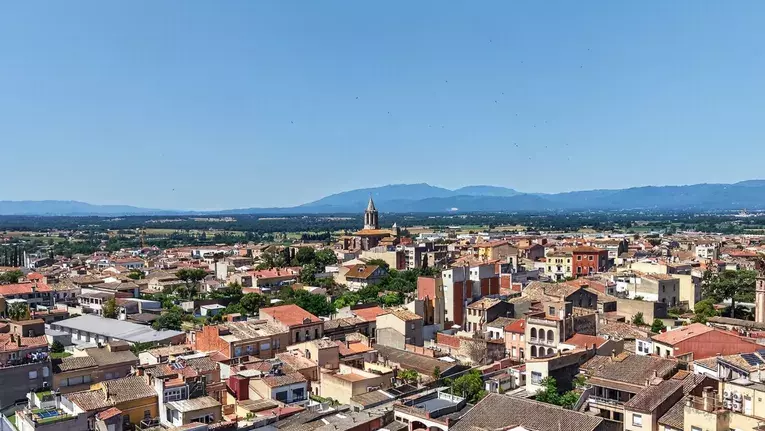 Casa de poble reformada el 2026, amb pati de 50 m² i ubicació excel·lent.