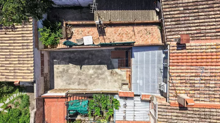 Casa de poble reformada el 2026, amb pati de 50 m² i ubicació excel·lent.