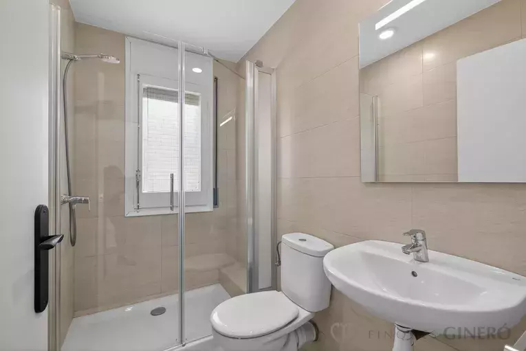 Casa de poble reformada el 2026, amb pati de 50 m² i ubicació excel·lent.