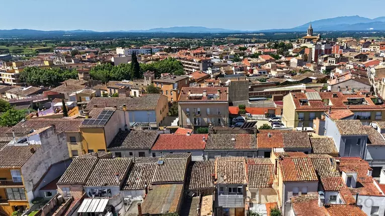 Casa de poble reformada el 2026, amb pati de 50 m² i ubicació excel·lent.