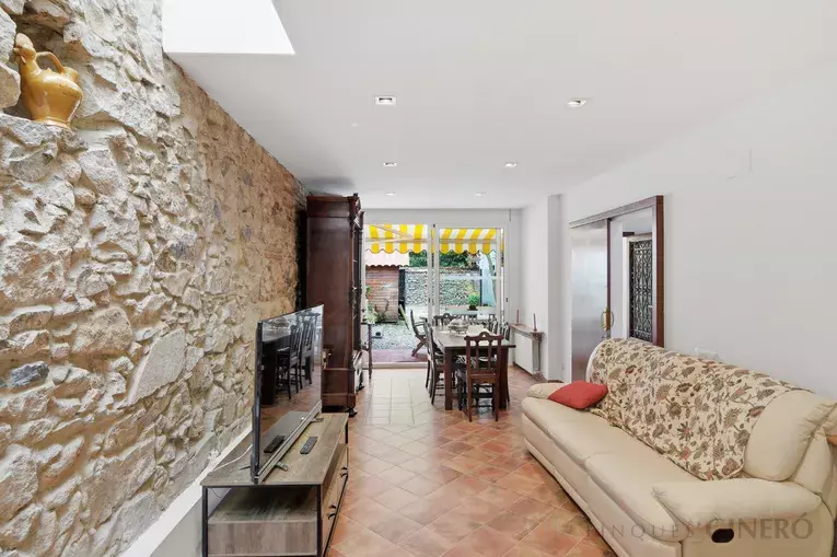 Cal Bonic: a unique 19th-century house with garden, terrace and dual access in the heart of Riudarenes