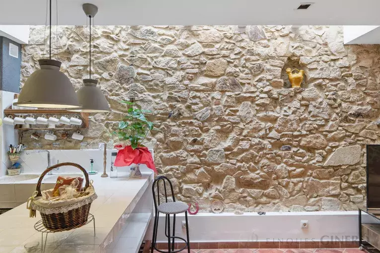 Cal Bonic: a unique 19th-century house with garden, terrace and dual access in the heart of Riudarenes