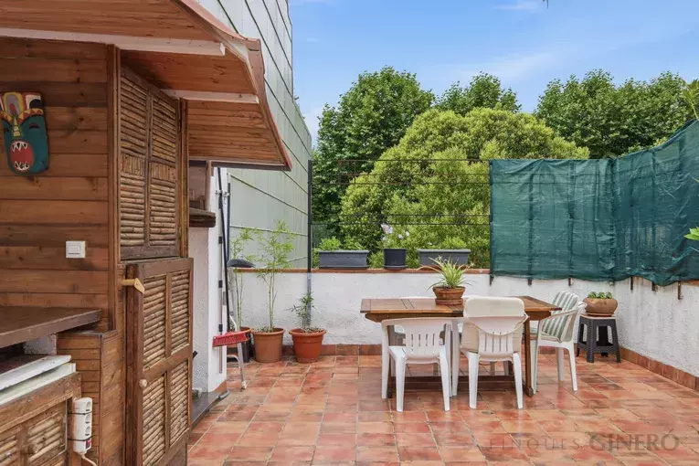 Cal Bonic: a unique 19th-century house with garden, terrace and dual access in the heart of Riudarenes