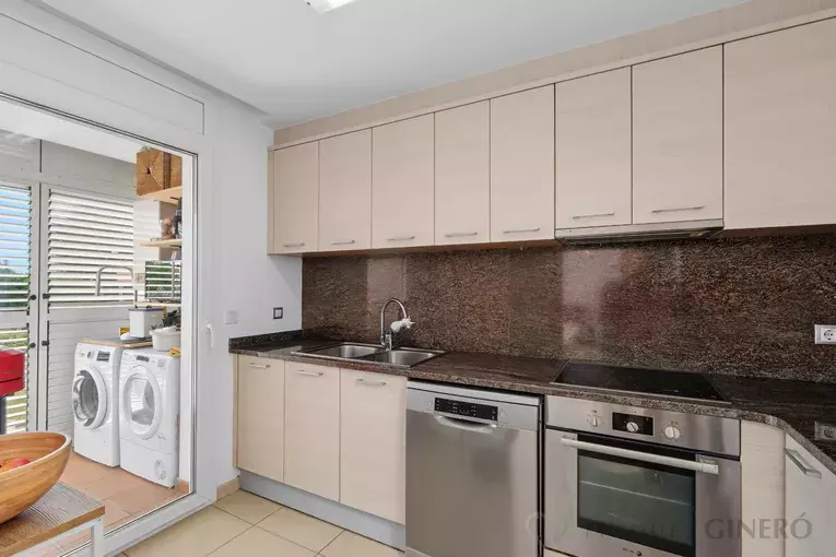 Two-bedroom apartment with parking and lift in Sant Dalmai