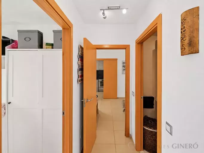 Two-bedroom apartment with parking and lift in Sant Dalmai
