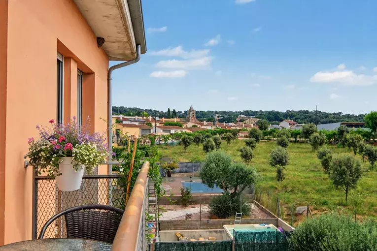 Two-bedroom apartment with parking and lift in Sant Dalmai