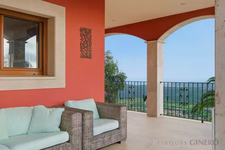 Exclusiva casa amb vistes panoràmiques al mar i màxima privacitat a Les Teules