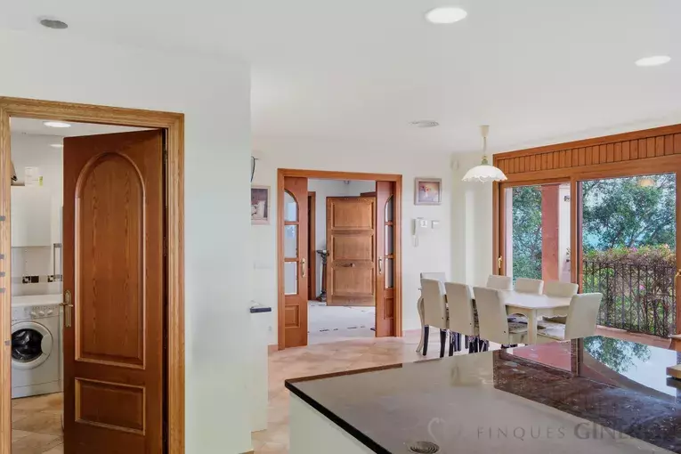 Exclusiva casa amb vistes panoràmiques al mar i màxima privacitat a Les Teules