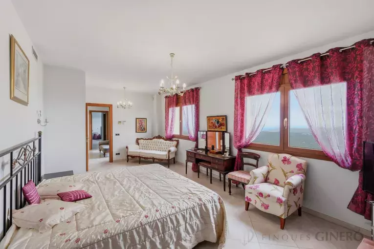 Exclusiva casa amb vistes panoràmiques al mar i màxima privacitat a Les Teules