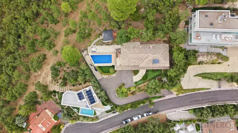 Exclusiva casa amb vistes panoràmiques al mar i màxima privacitat a Les Teules