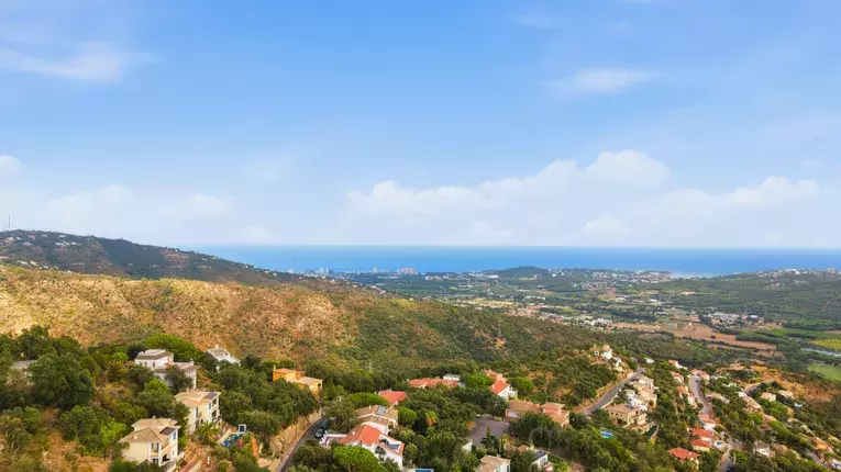 Exclusiva casa amb vistes panoràmiques al mar i màxima privacitat a Les Teules