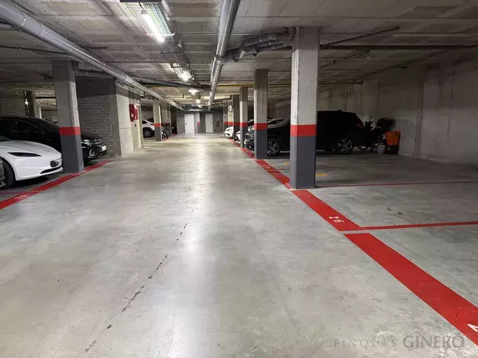 Plaça d'aparcament en lloguer a Vilablareix