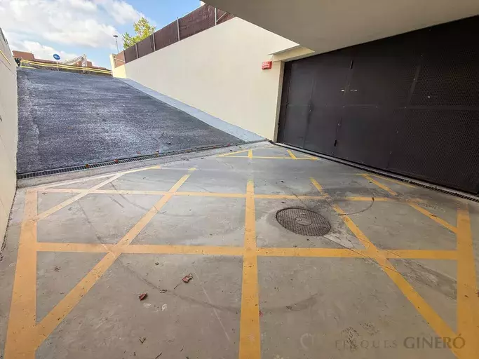 Plaça d'aparcament en lloguer a Vilablareix